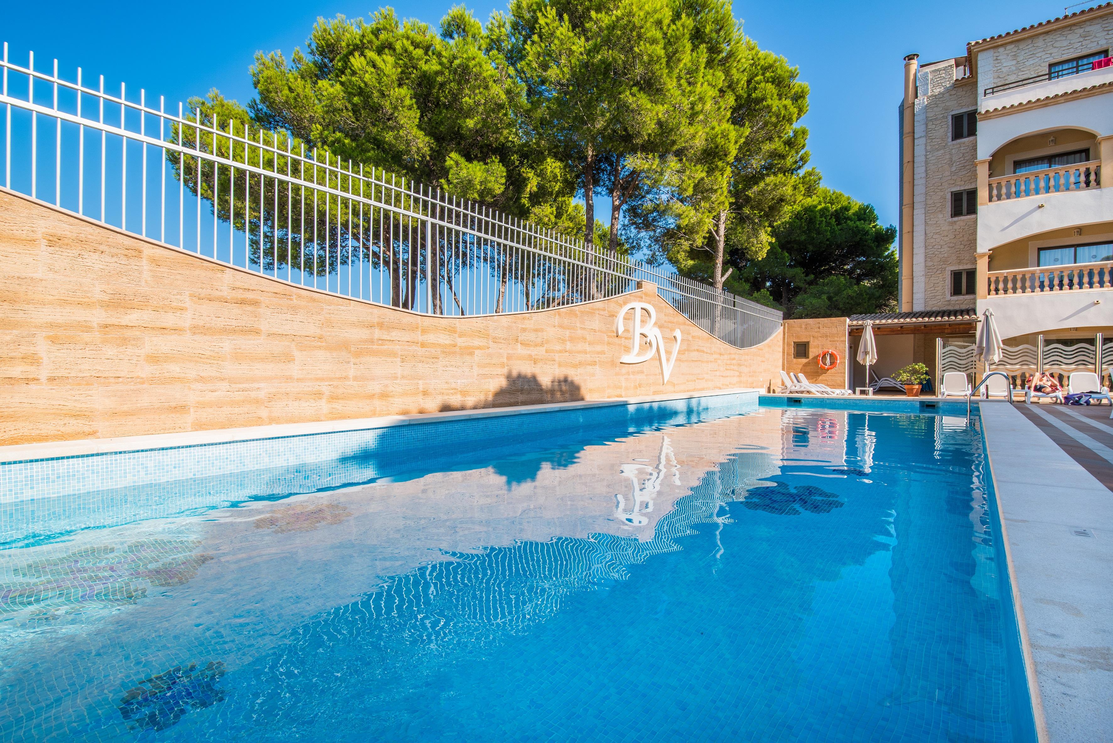 Hotel Baviera Cala Ratjada  Exteriör bild