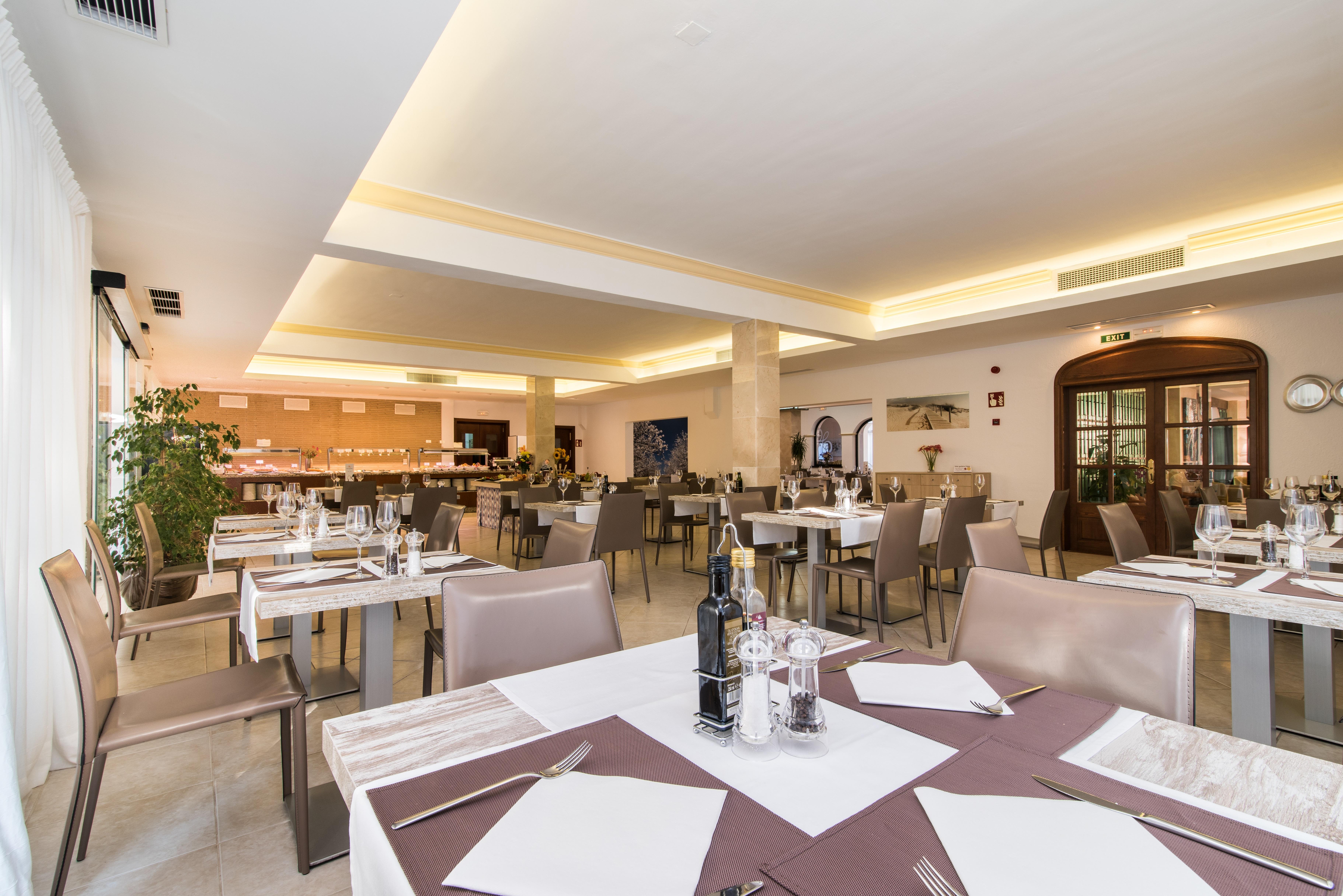 Hotel Baviera Cala Ratjada  Exteriör bild