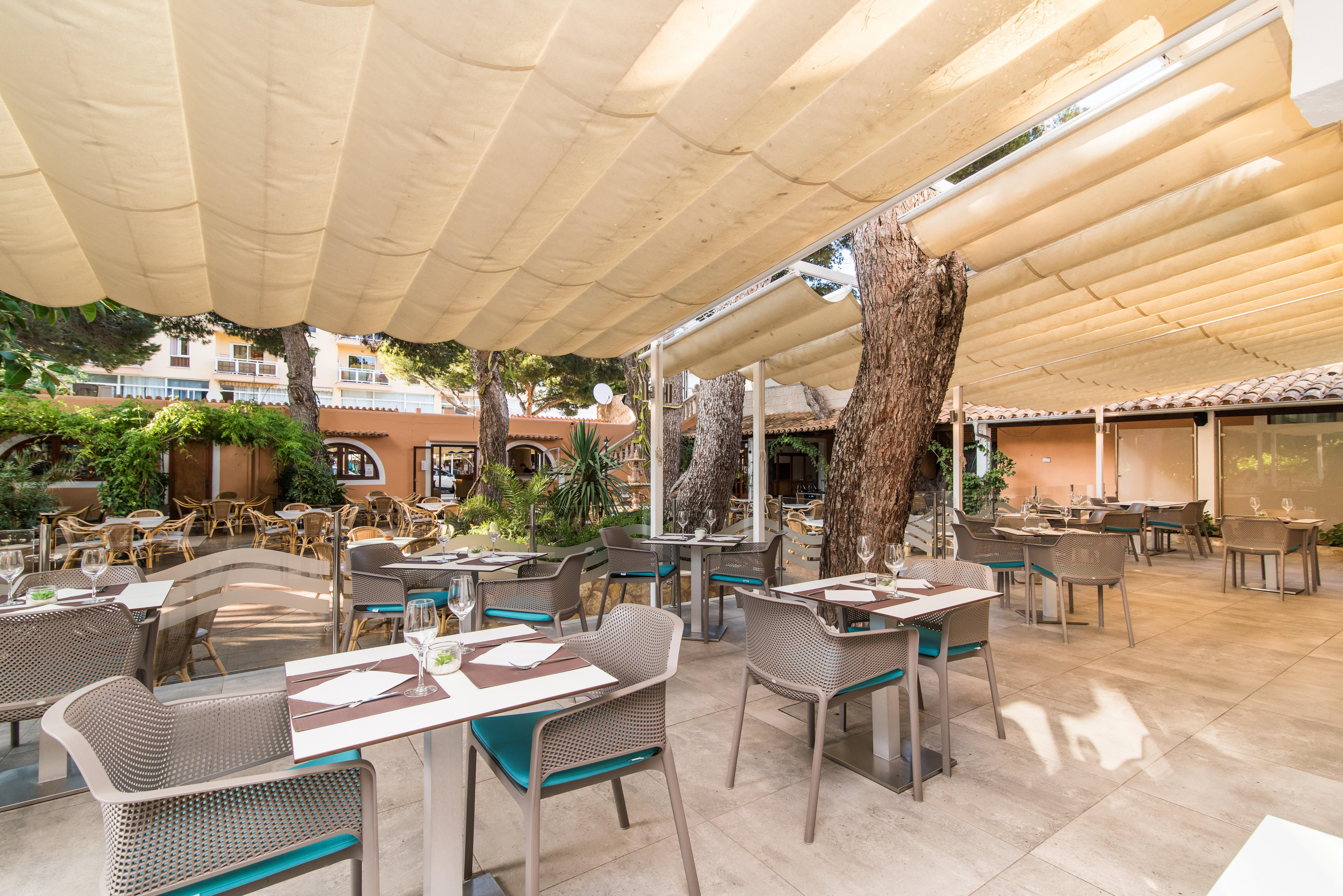 Hotel Baviera Cala Ratjada  Exteriör bild