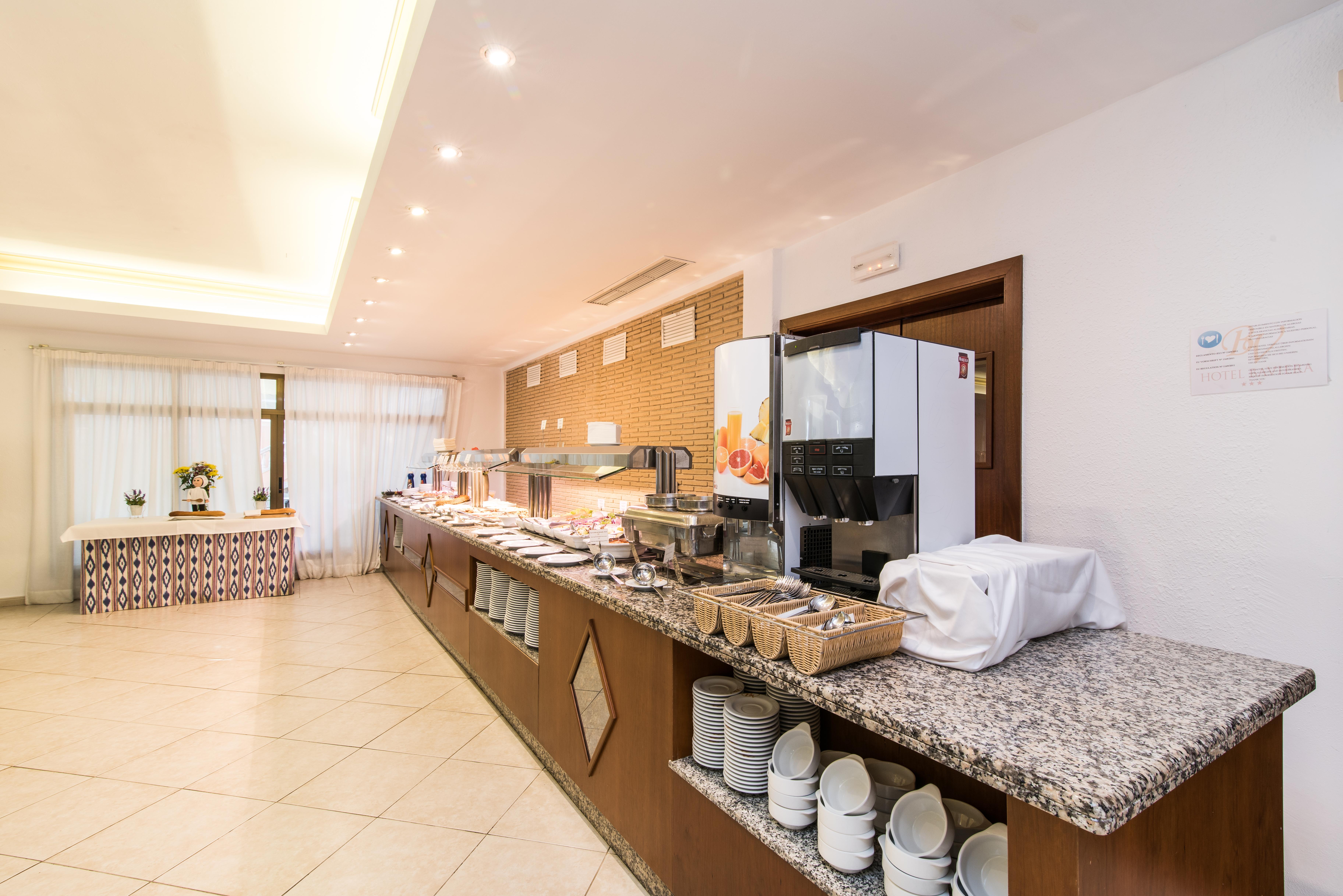 Hotel Baviera Cala Ratjada  Exteriör bild