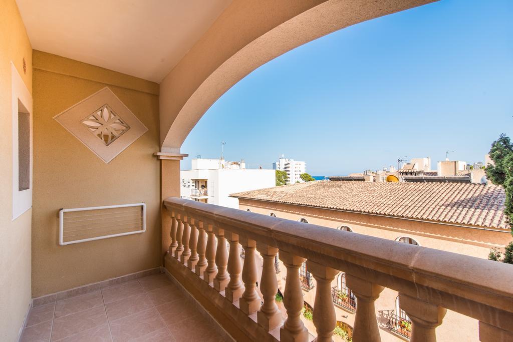 Hotel Baviera Cala Ratjada  Exteriör bild