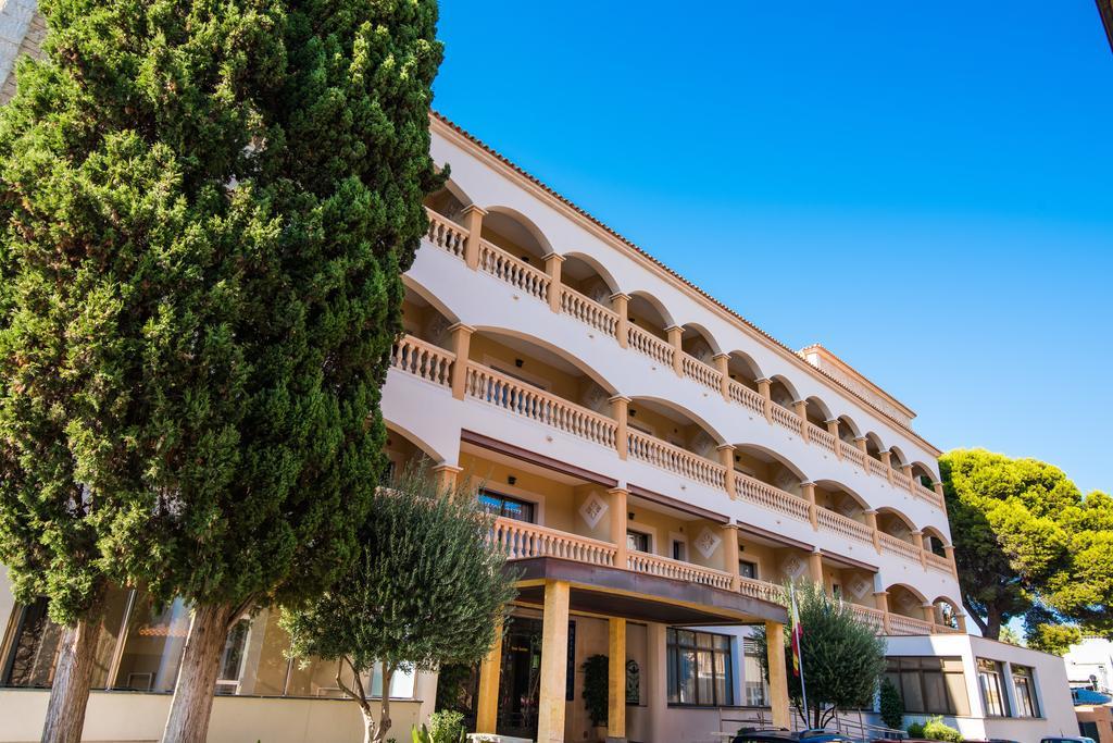 Hotel Baviera Cala Ratjada  Exteriör bild