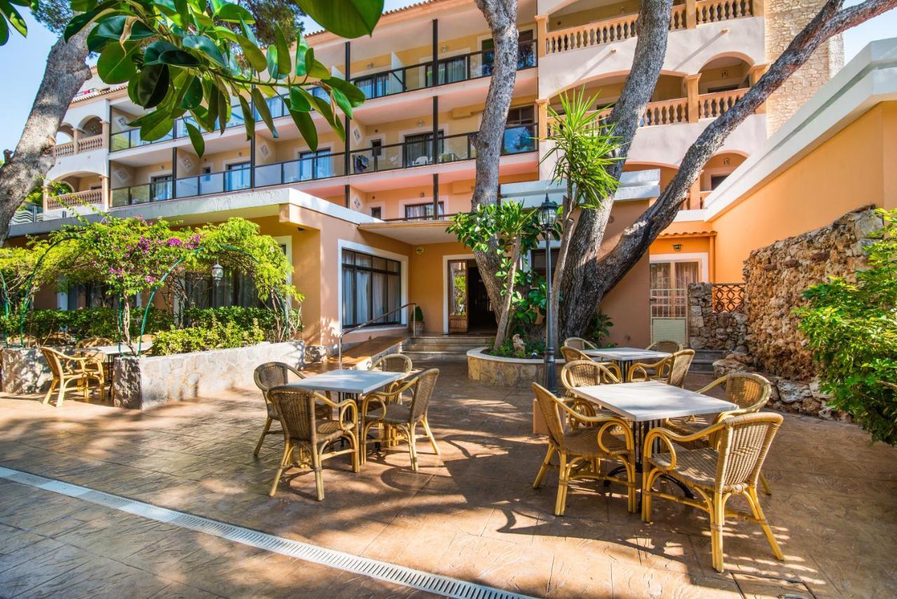 Hotel Baviera Cala Ratjada  Exteriör bild